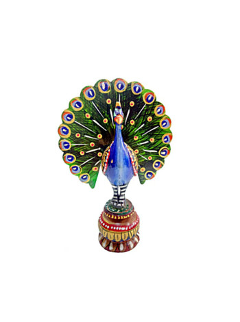 Изящная статуэтка павлина: украшение вашего алтаря