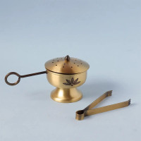 Латунная курительница с щипцами, Иша Лайф; Brass Gold Fumer with Tongs, Isha Life Латунная курительница с щипцами, Иша Лайф; Brass Gold Fumer with Tongs, Isha Life
