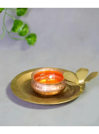 Лампа латунная с цветами, Иша Лайф; Hammered Flower Lamp, Isha Life Лампа латунная с цветами, Иша Лайф; Hammered Flower Lamp, Isha Life