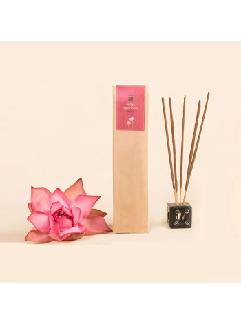 Благовония Лотос Isha Life: Натуральный аромат для гармонии (10 шт.)