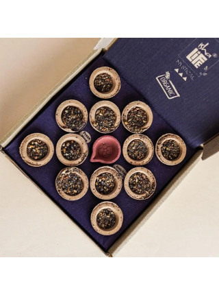 Самбрани/Лобан ручной работы с чашечками из коровьего навоза (12 шт)., Иша Лайф; Handmade Sambrani/ Loban with cow dung cups (12 pcs), Isha Life