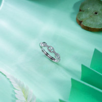 Кольцо серебряное "Звенья" с фианитами; Graceful Linked Design Silver Ring Кольцо серебряное "Звенья" с фианитами; Graceful Linked Design Silver Ring