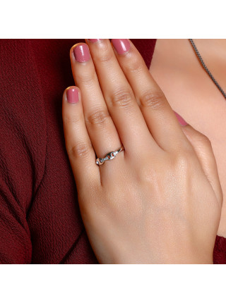 Кольцо серебряное "Звенья" с фианитами; Graceful Linked Design Silver Ring