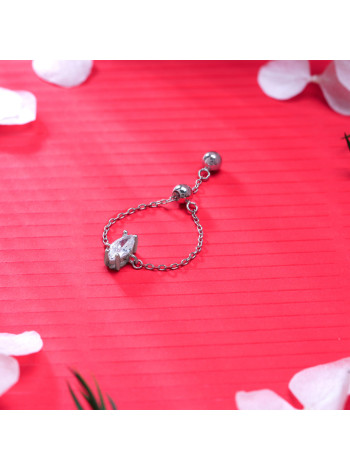 Серебряное кольцо с цепочкой: Изысканность и блеск Radiant Silver Oval Stone Chain Ring