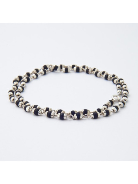 Кантхимала №2с Туласи в обрамлении 1 ряд 5 мм черные с насечками / Kanthimala №2c Tulasi silver 1round 4mm black