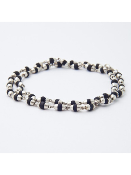 Кантхимала №3б Туласи в обрамлении 1 ряд 6 мм черные / Kanthimala №3b Tulasi silver 1round 6mm black