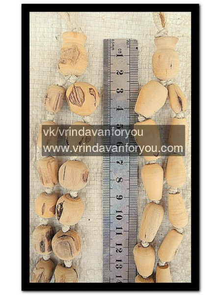 Четки Туласи 26, (27 бусин), L= 30 см (на фото справа) / Beads Tulasi 26, (27 beads), L = 30 cm (pictured right)